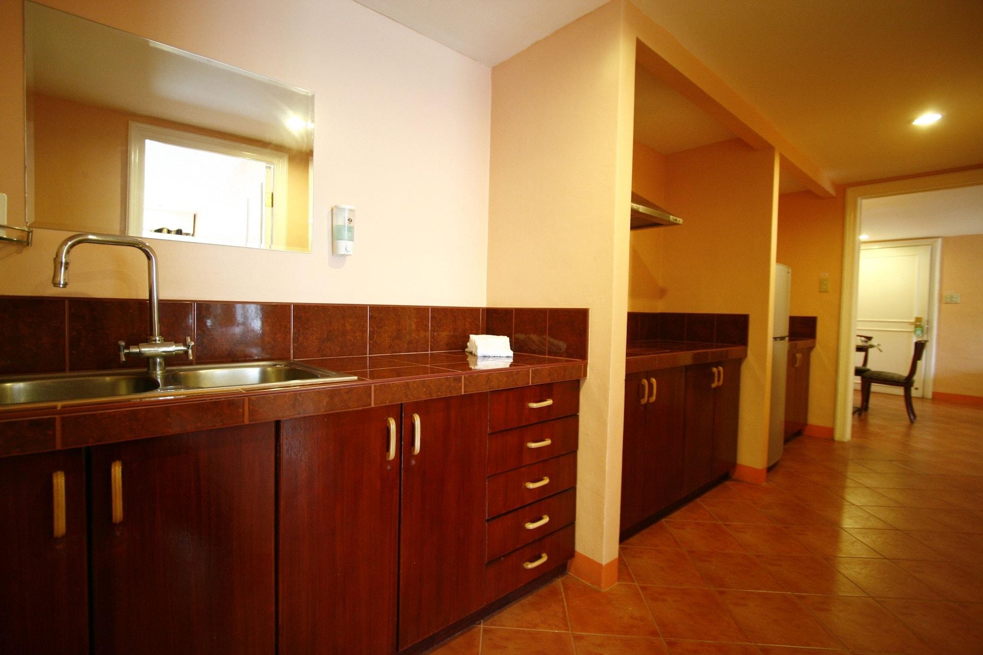 Fontana Hotel And Villas - Fontana Hot Spring Leisure Parks Mabalacat Εξωτερικό φωτογραφία
